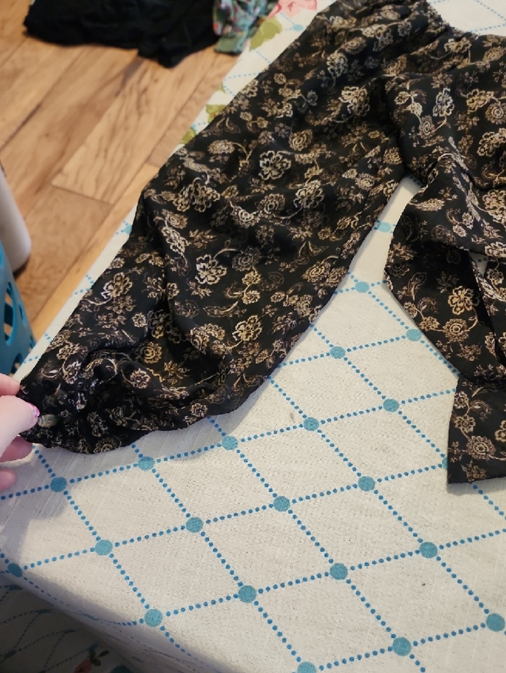 Black Floral Tie-Front Off-Shoulder Blouse - Picture 2 of 6